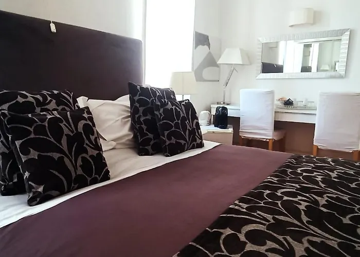 Bed and Breakfast Relais Piazza dei Martiri Napoli
